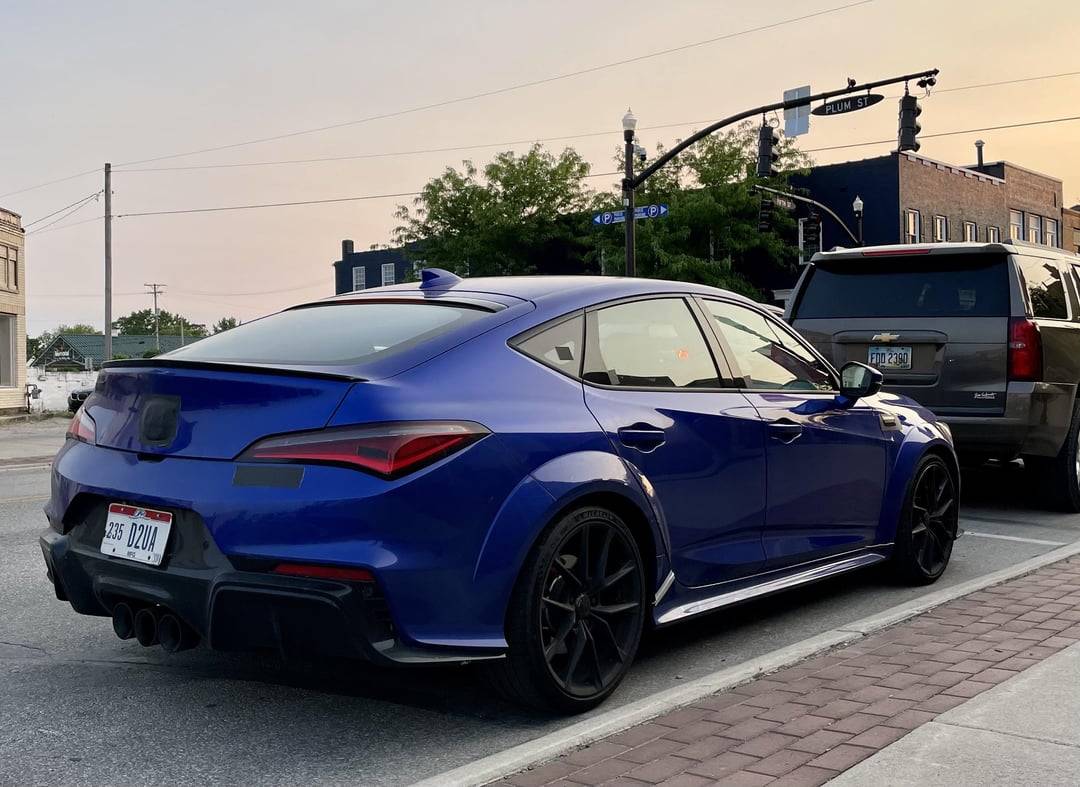 Acura Integra Introducing the 2024 Acura Integra Type S! On Sale in June apex-blue-its-in-the-wild-v0-ptl3eiq5oo0b1