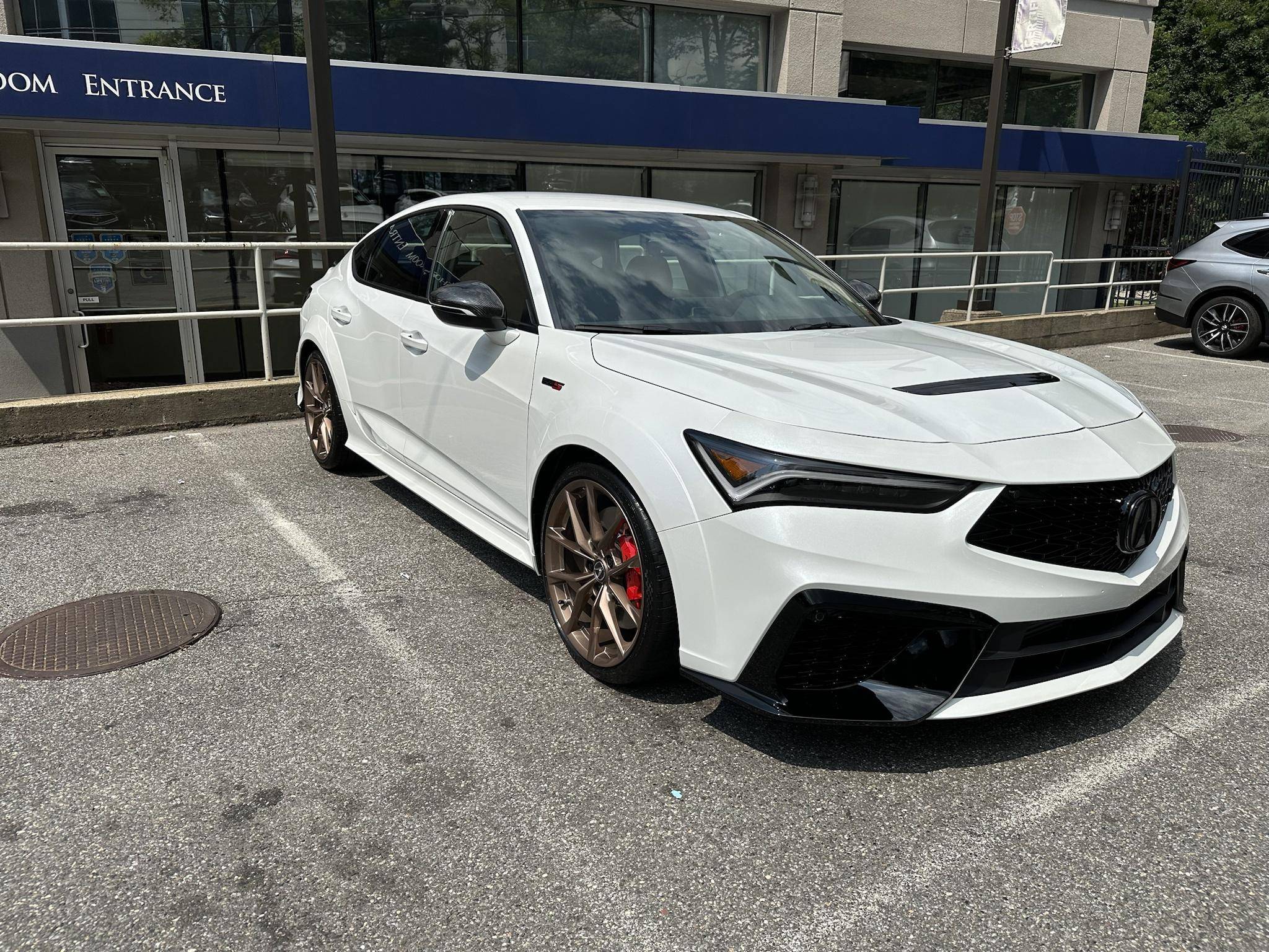 F/S: 2024 Acura Integra Type S White/Red 1,100 miles, Bronze wheels ...