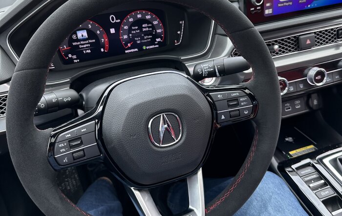 First mod in my Integra - Alcantara Steering wheel